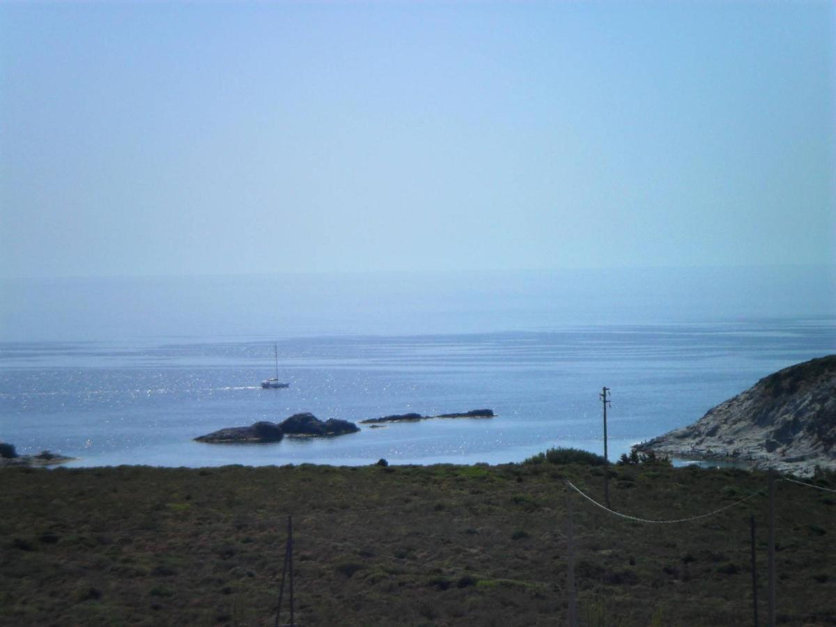 Casa Vacanze Cala Sapone Sant'Antioco Bagian luar foto